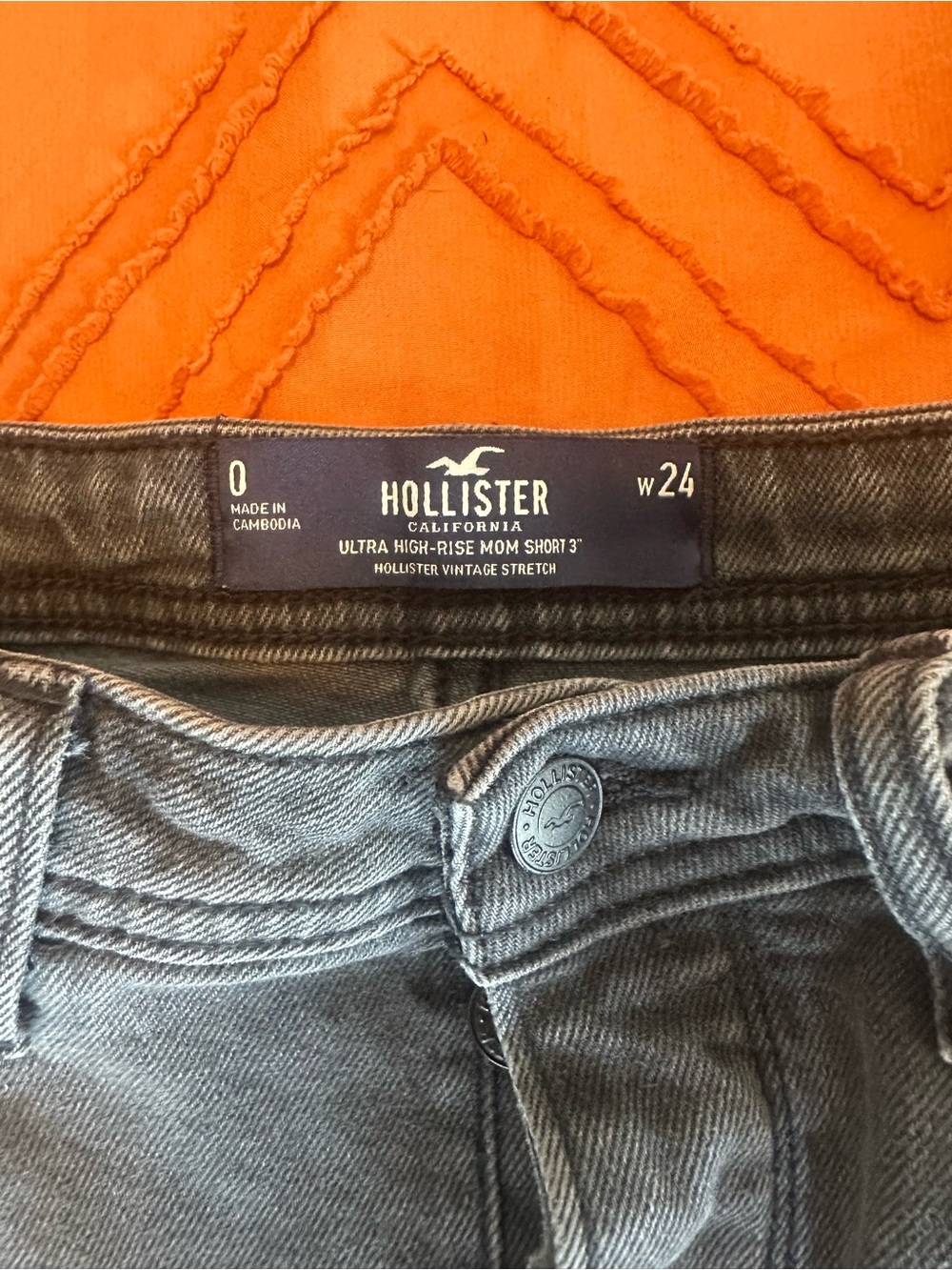 Hollister Women's Ultra High-Rise Mom Shorts — Gray Wash